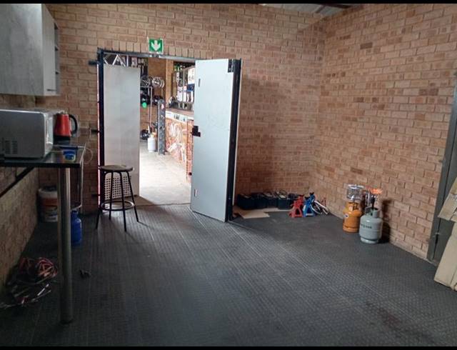 BUSINESS FOR SALE IN BRAM FISCHERVILLE